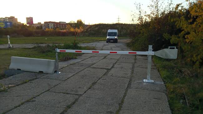 Jak vybrat vhodnou závoru na cestu?