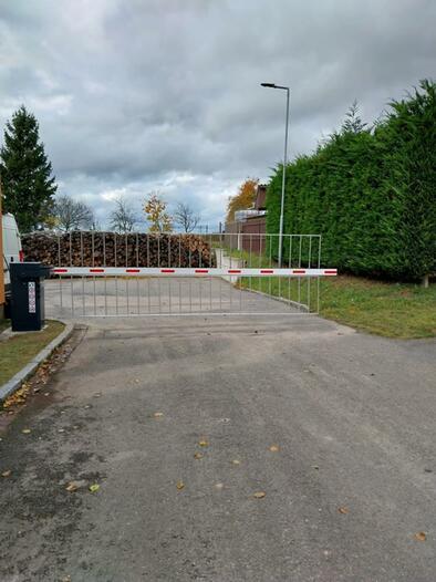 Automatická parkovací závora RB 53 s ramenem s dvojitými skládacími záclonkami - #1