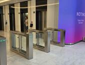 Vstupní speedgate turnikety pro vstup do kanceláří sídla brněnského NOTINO - #3