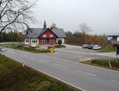 Extrémně dlouhá závora se zesíleným kloubem ke vjezdu do sídla firmy HORAVA