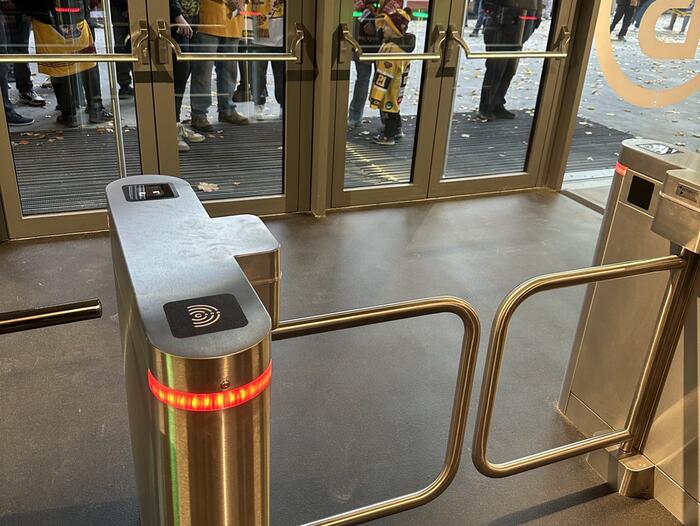 Vstupní turnikety do nové multifunkční hokejové arény v Jihlavě - #2