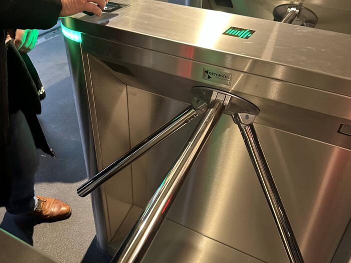 Vstupní turnikety do nové multifunkční hokejové arény v Jihlavě - #5