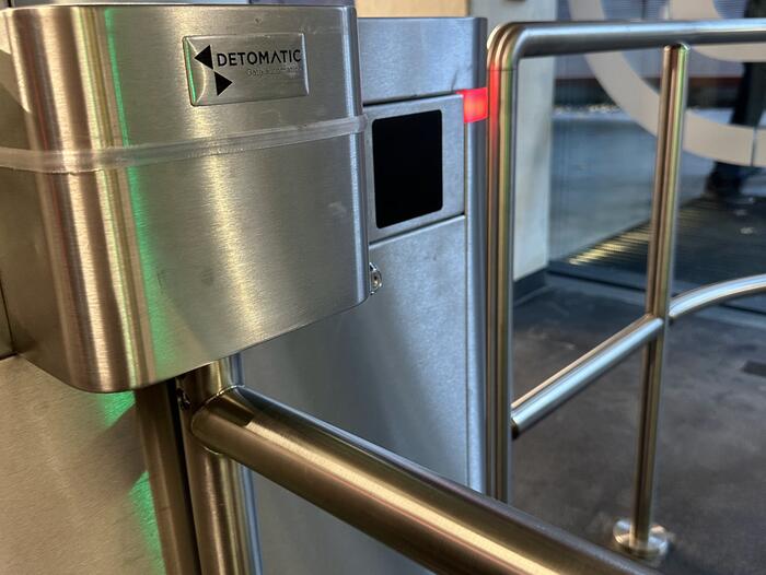 Vstupní turnikety do nové multifunkční hokejové arény v Jihlavě - #8