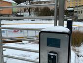 Plnorozměrný turniket s bránou ke vstupu na mobilní kluziště v Adamově na Blanensku - #1