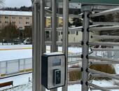 Plnorozměrný turniket s bránou ke vstupu na mobilní kluziště v Adamově na Blanensku - #2