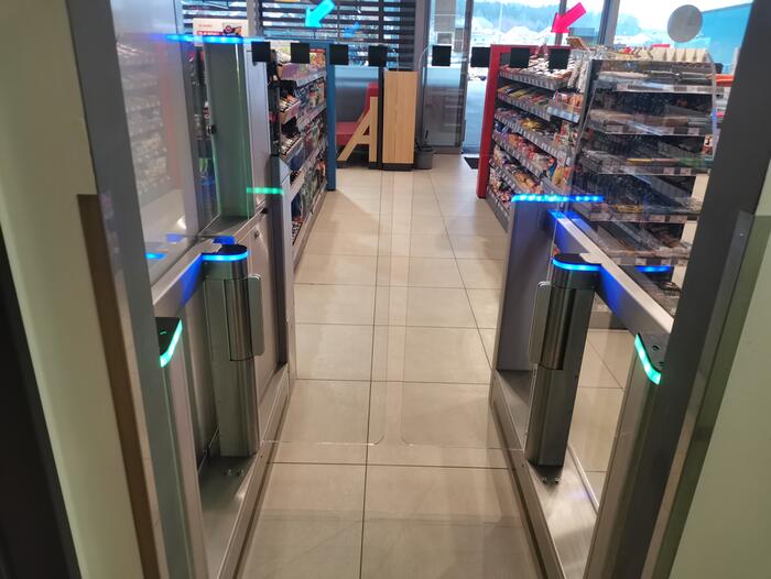 Vstupní turniket na toalety na čerpací stanici ORLEN Vystrkov - #3