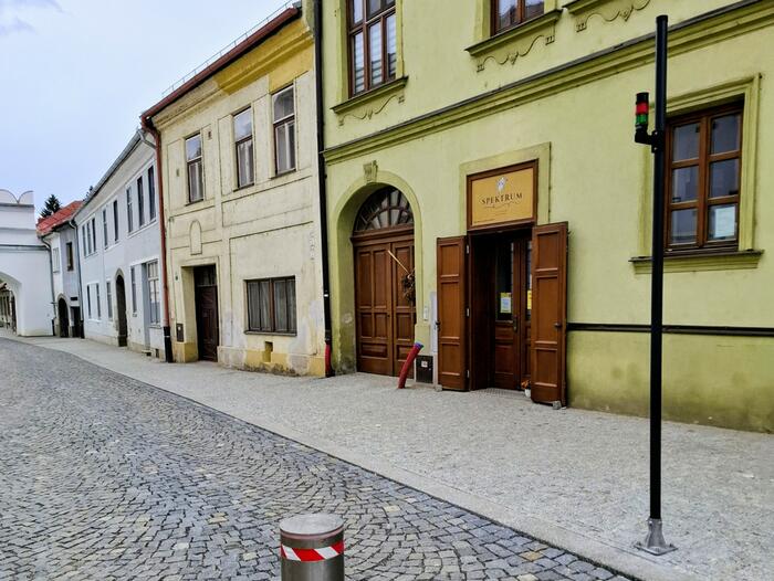 Automatický výsuvný sloup ve vjezdu do historického centra Velkého Meziřící - #1