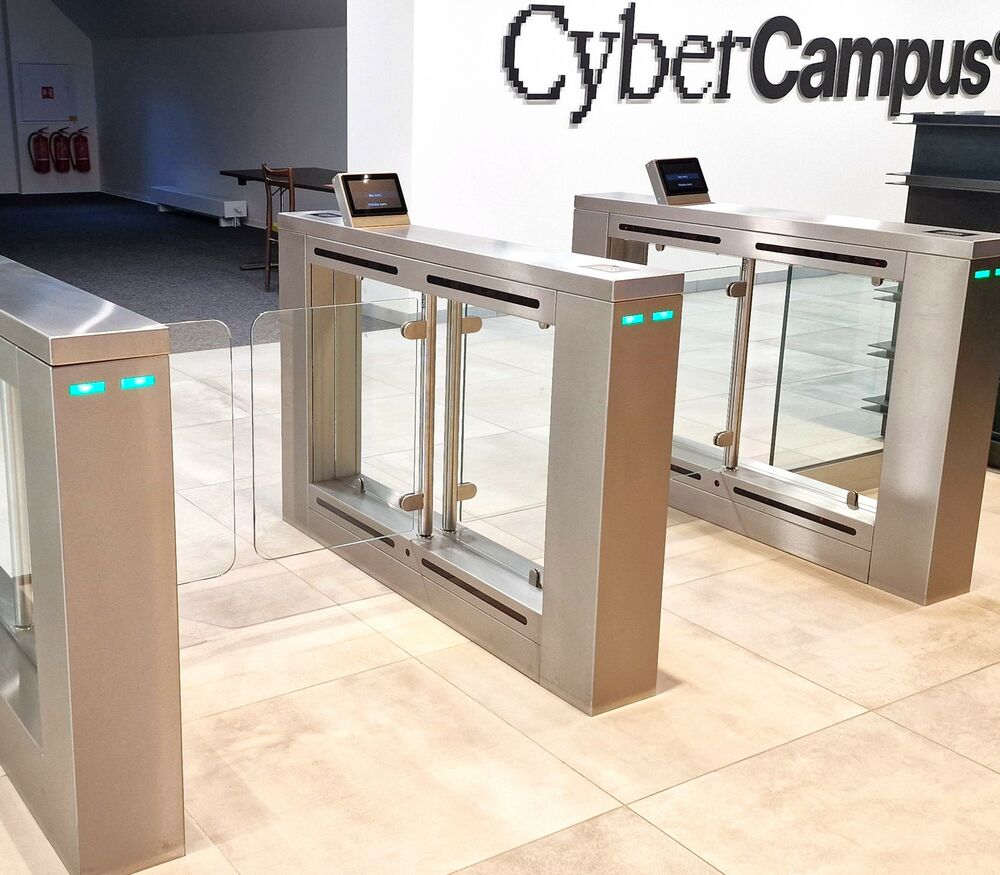 Building Entrance Turnstiles | HP - Slider EN