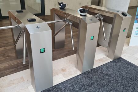 Tripodový turniket na vstup | Detomatic - Závory a Turnikety